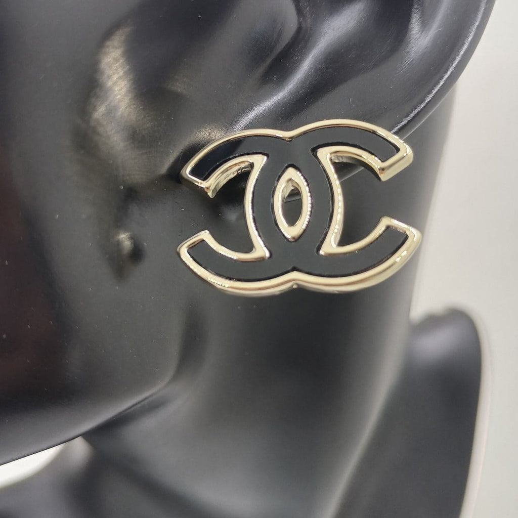 18K  Chanel Black Earrings
