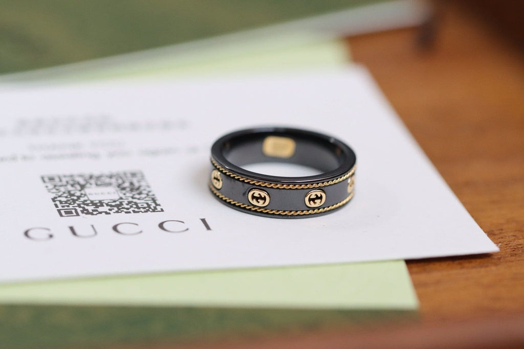 18K Double Gucci Interlocking Gucci Icon Black Corundum Ring