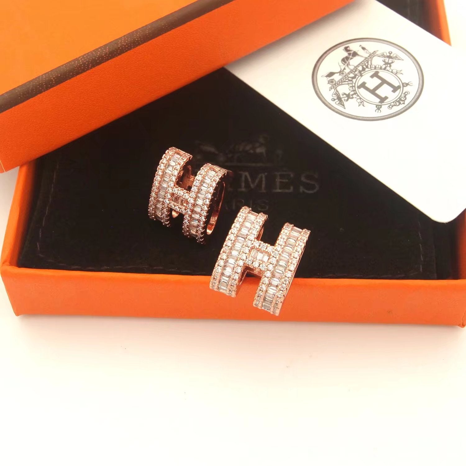 18K Pop Hermes Diamonds Earrings