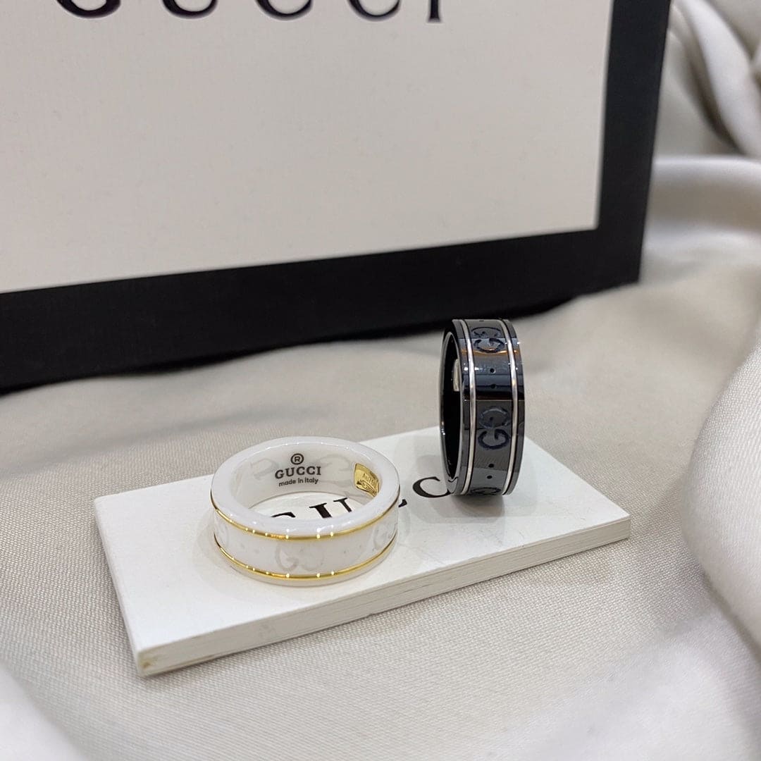 18K Double Gucci Icon Black Corundum Ring
