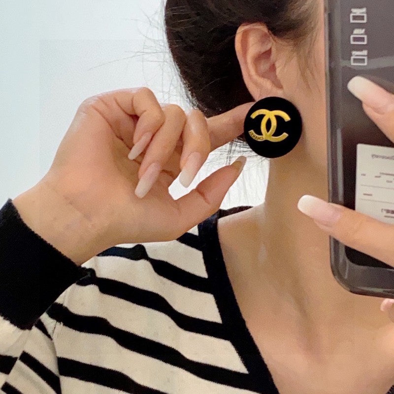 18K  Chanel Black Yellow Gold Earrings