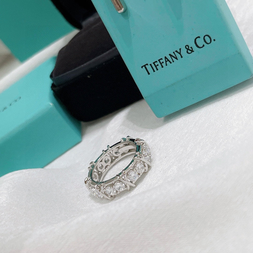 18K Tiffany Schlumberger Eighteen Stone Ring