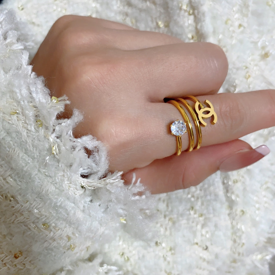 18K  Chanel Vintage Pearl Ring