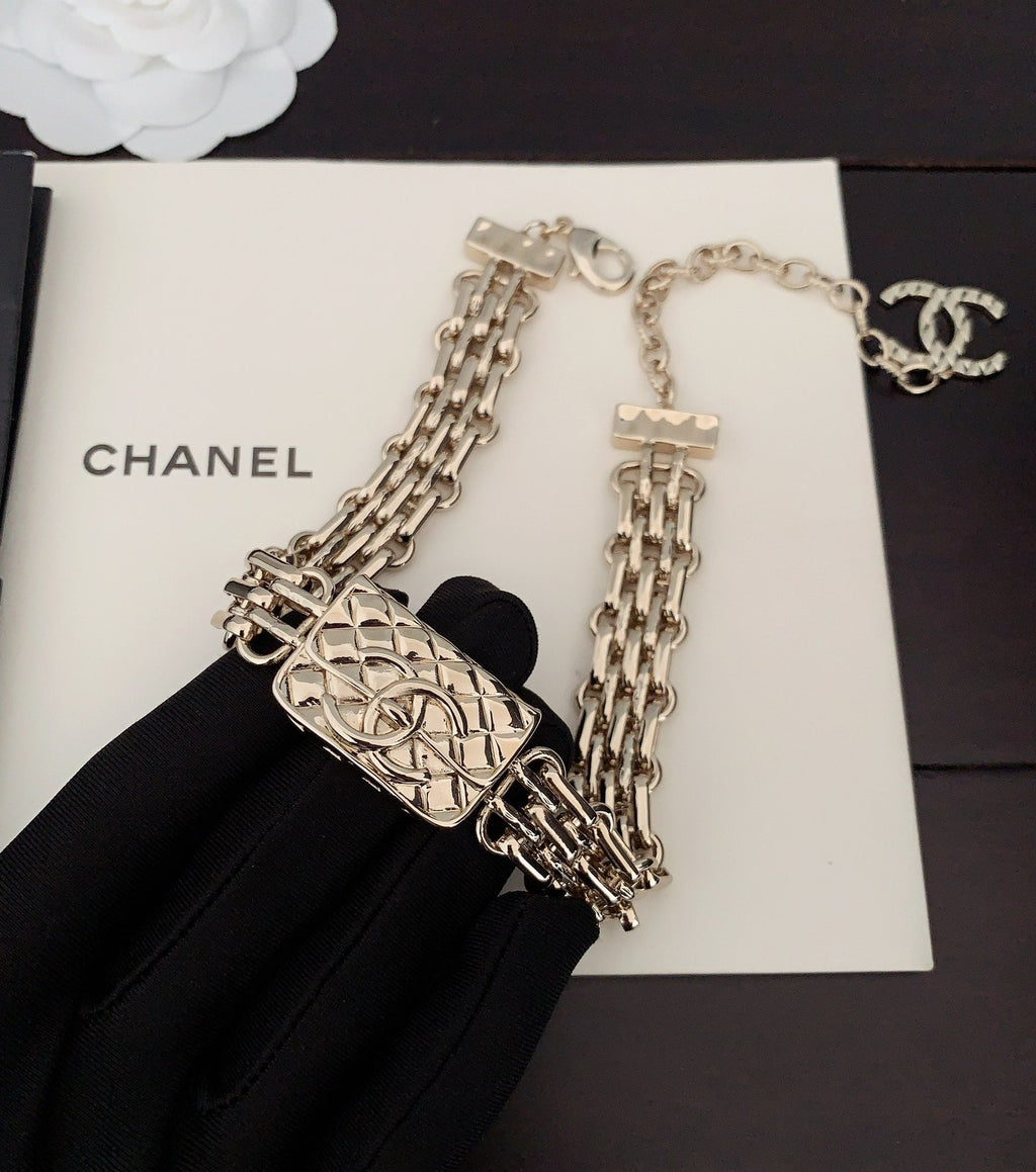 18K  Chanel Gold Chain Necklace