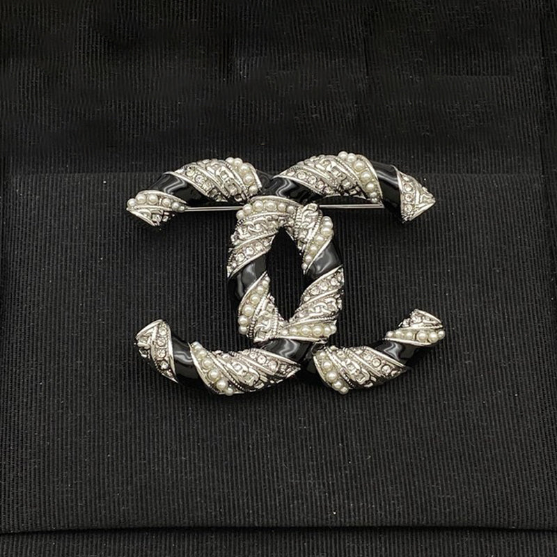 18K  Chanel Black & White Gold Diamond Brooch
