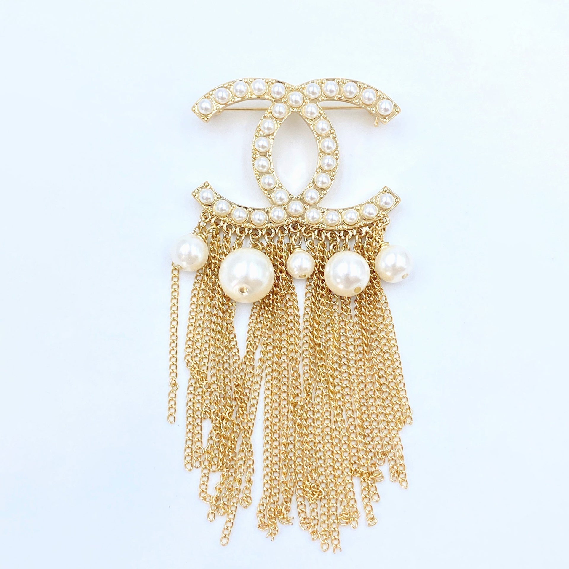 18K  Chanel Pearl Tassel Brooch