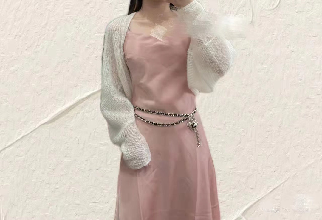 18K  Chanel Heart Pendant Necklace