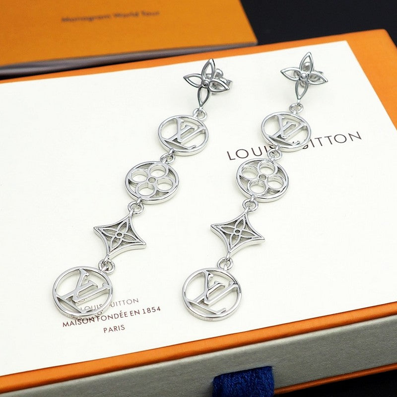 18K Louis Vuitton Lace Long Earrings