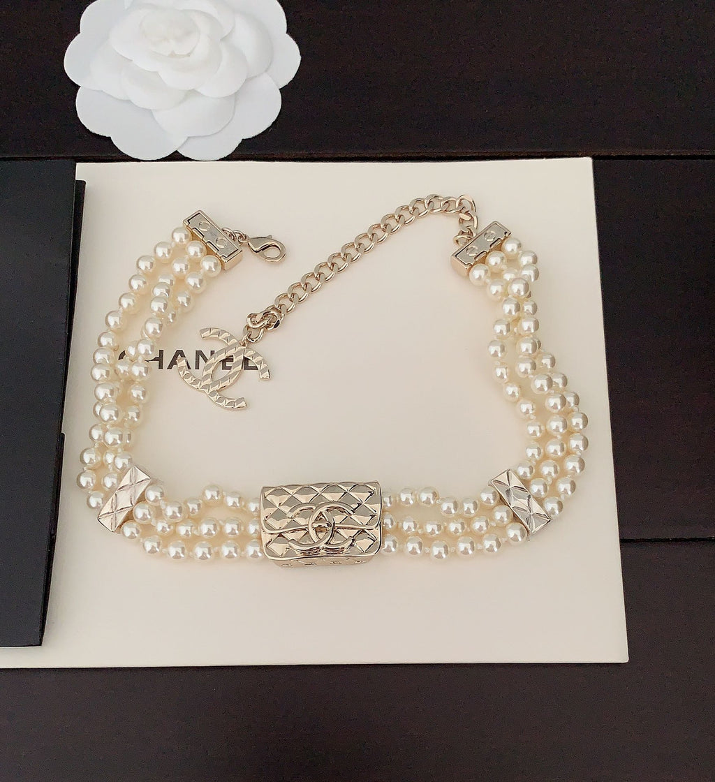 18K  Chanel Bag Pearls Chain Necklace