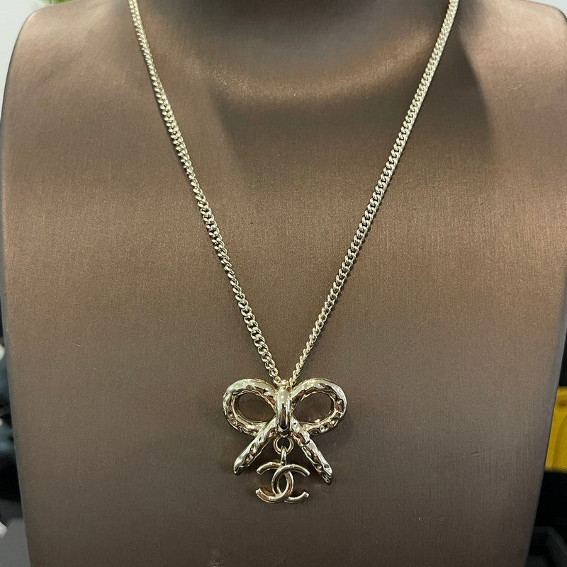 18K  Chanel Gold Bow Tie Necklace