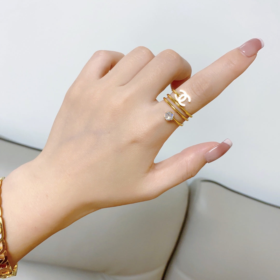 18K  Chanel Vintage Pearl Ring