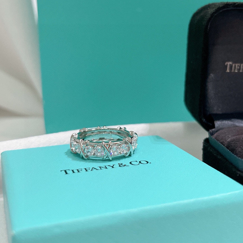 18K Tiffany Schlumberger Eighteen Stone Ring