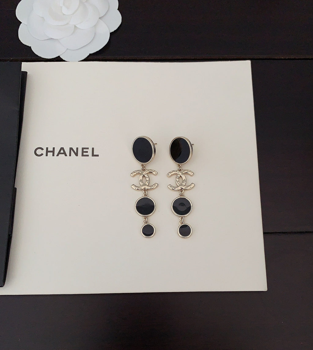 18K  Chanel Black Crystals Earrings