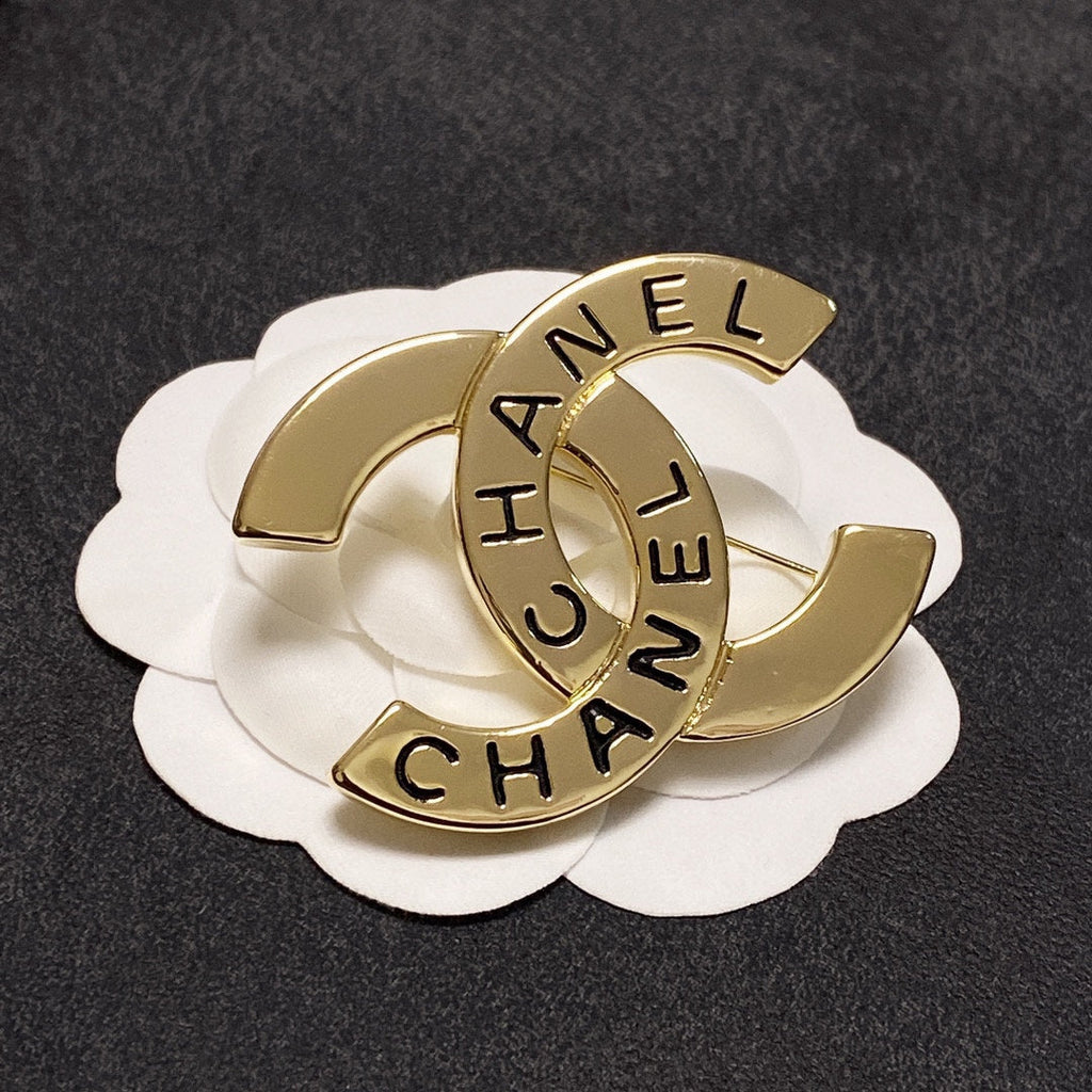18K  Chanel Script Brooch