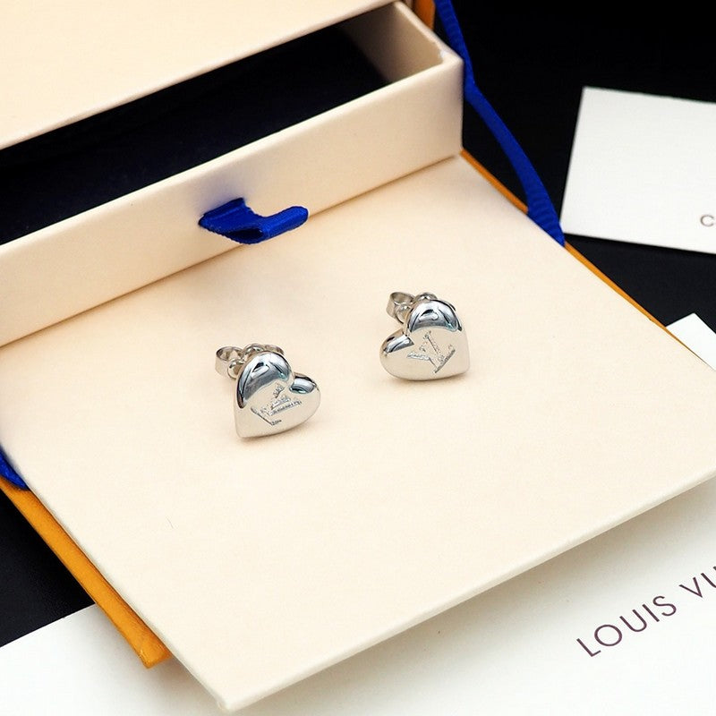 18K Louis Vuitton Heart Earrings