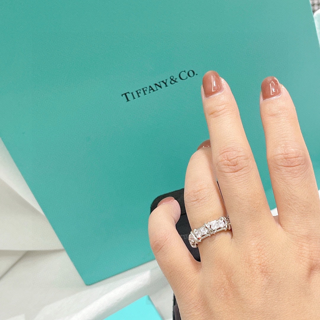18K Tiffany Schlumberger Eighteen Stone Ring