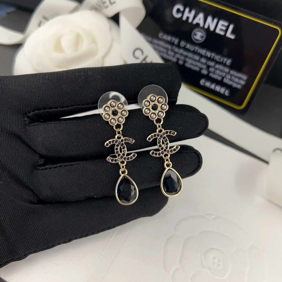 18K  Chanel Black Crystals Earrings