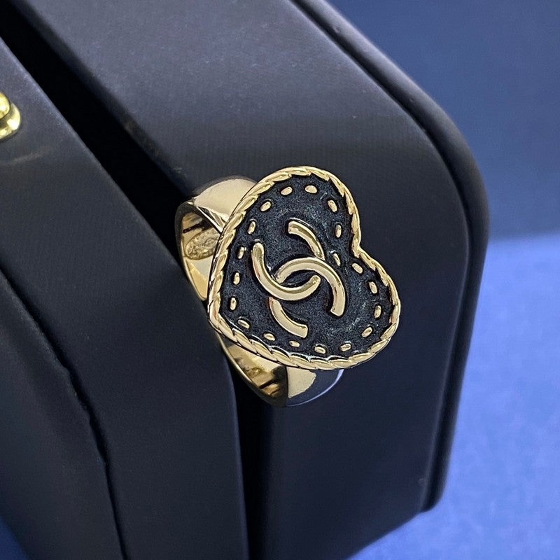 18K  Chanel Black Open Ring
