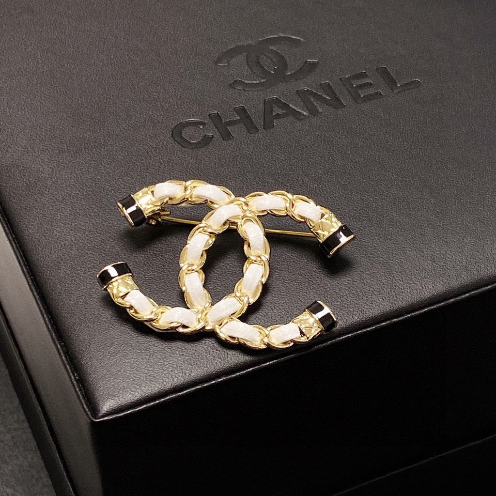 18K  Chanel Pearl Brooch