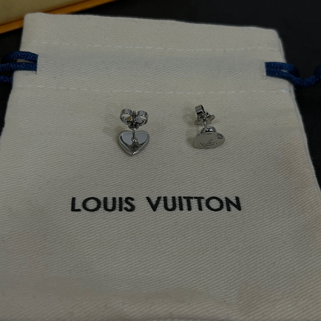 18K Louis Vuitton Heart Earrings