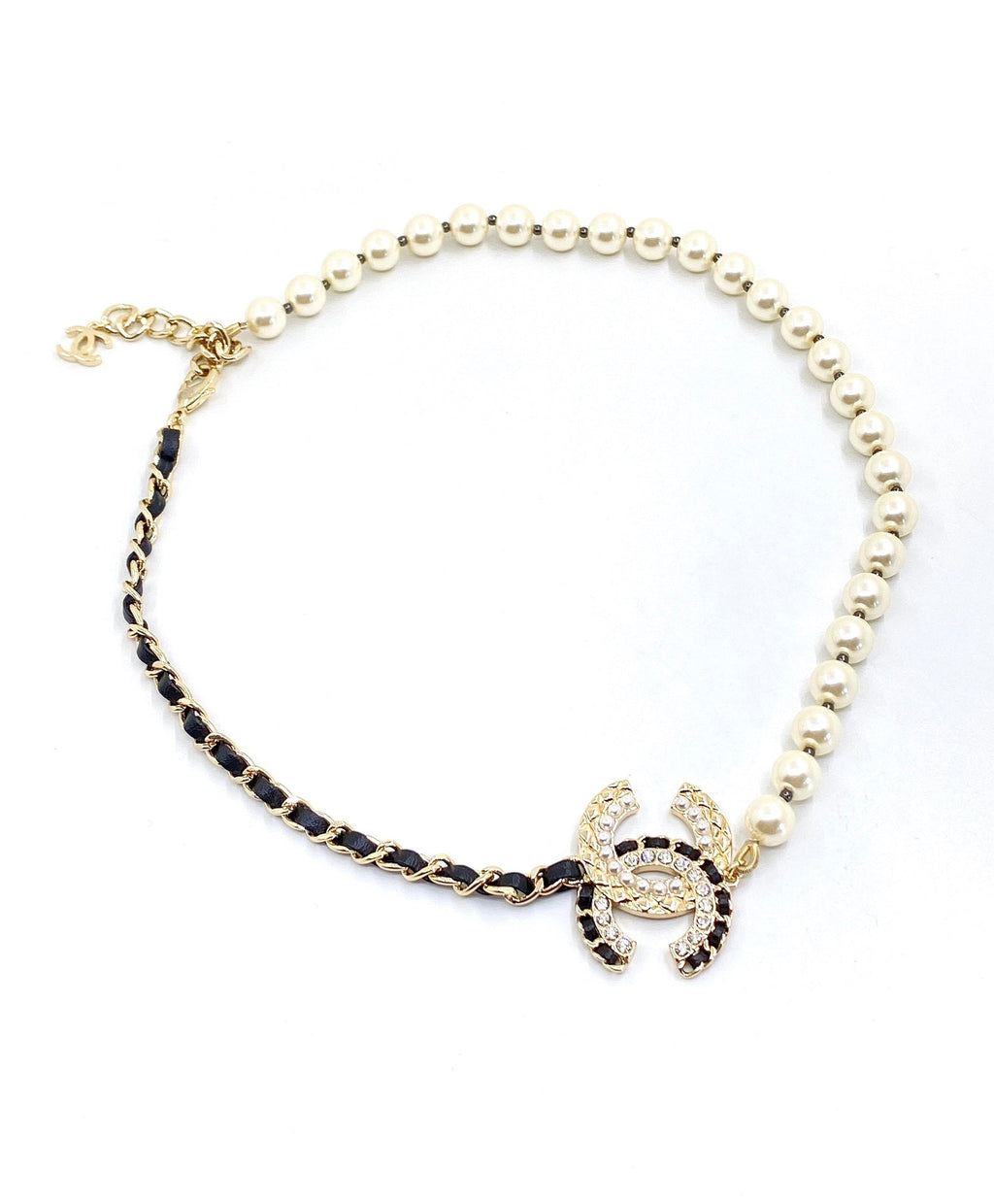 18K  Chanel Leather Pearls Necklace