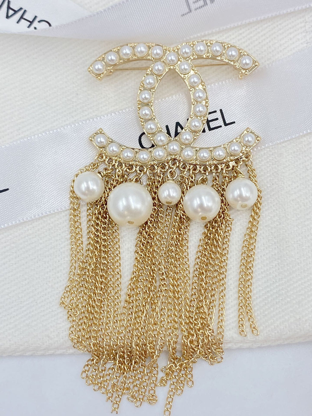 18K  Chanel Pearl Tassel Brooch