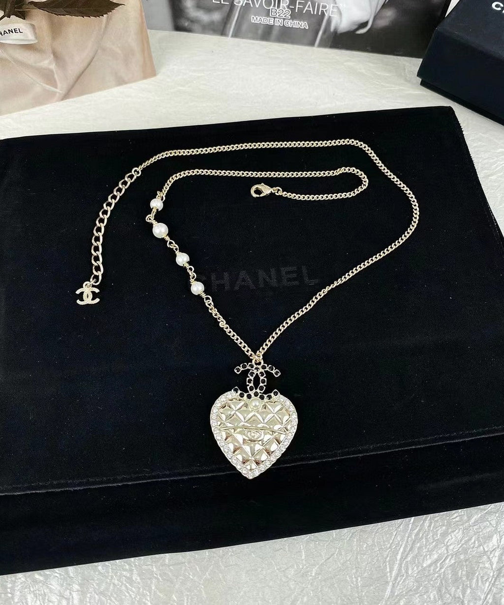 18K  Chanel Heart Necklace