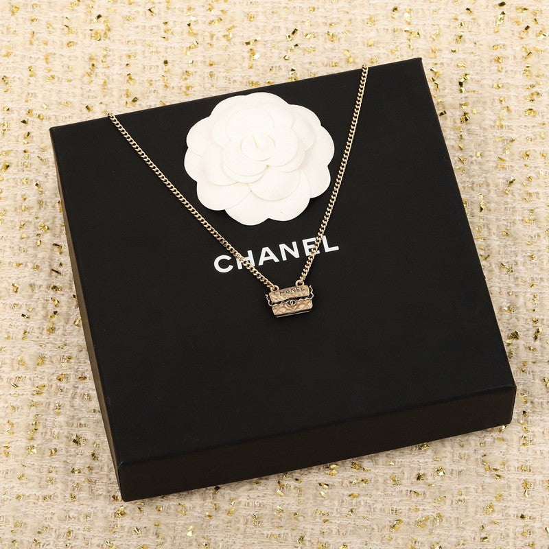18K  Chanel Bag Pendant Necklace