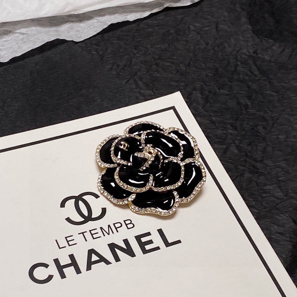 18K  Chanel Black Flower Brooch