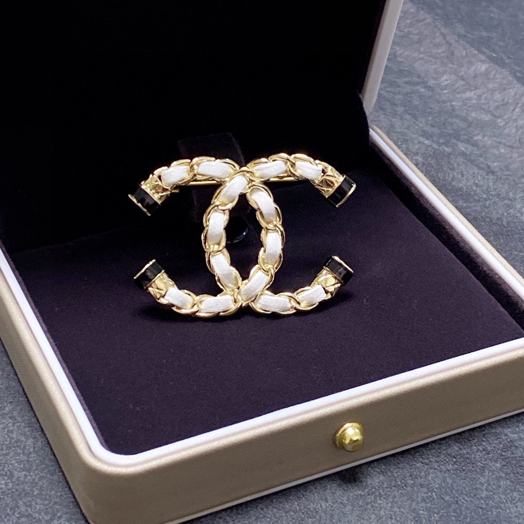 18K  Chanel Pearl Brooch