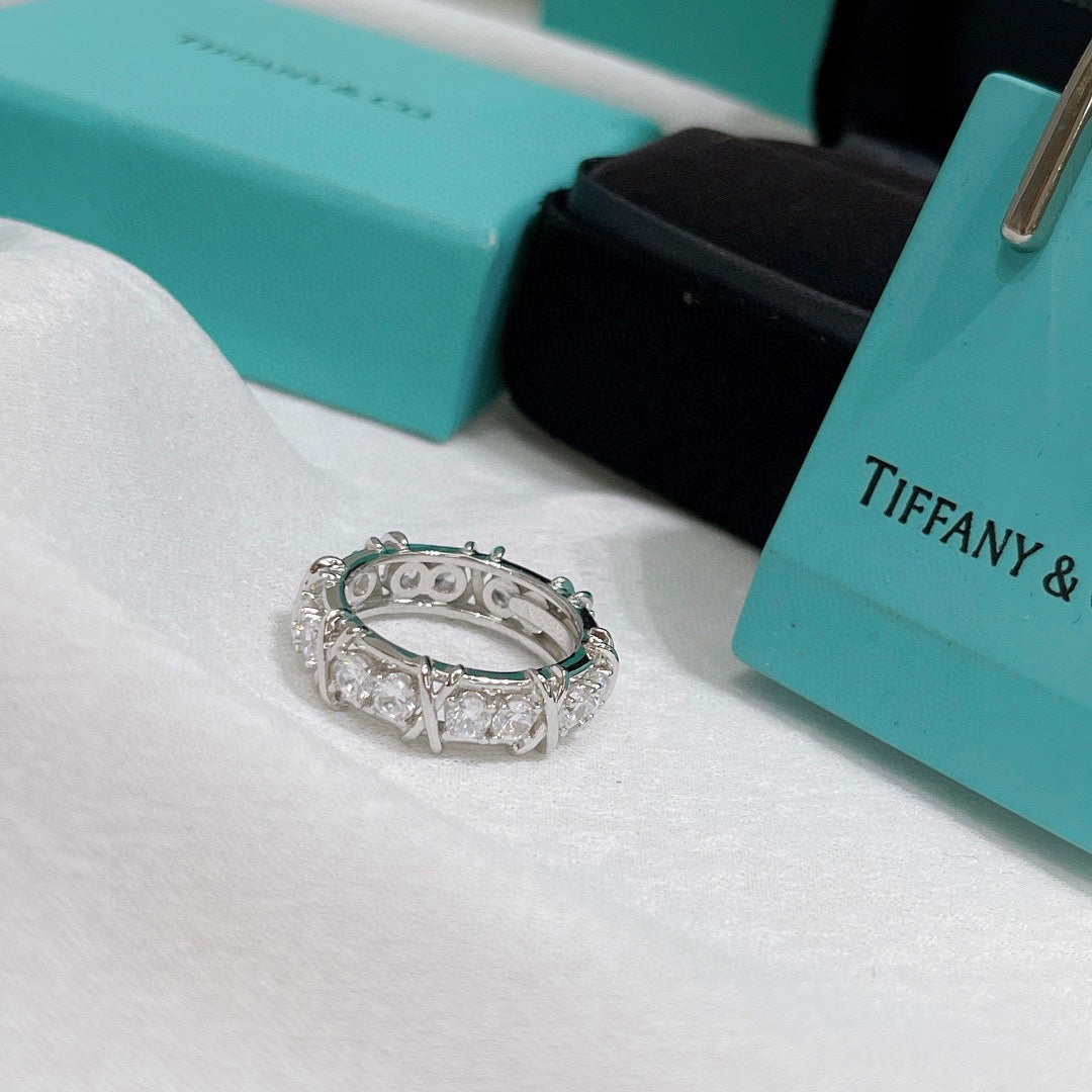 18K Tiffany Schlumberger Eighteen Stone Ring