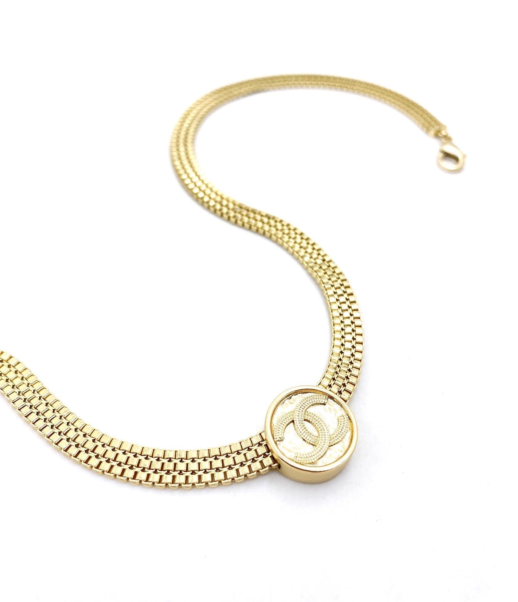 18K  Chanel Choker Chain Necklace