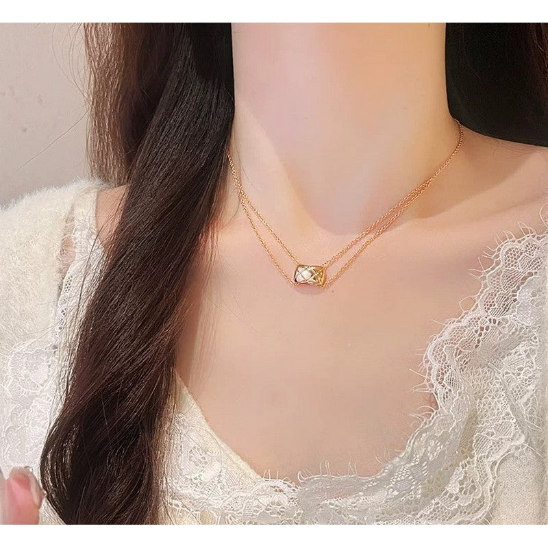 18K  Chanel Coco Crush Necklace