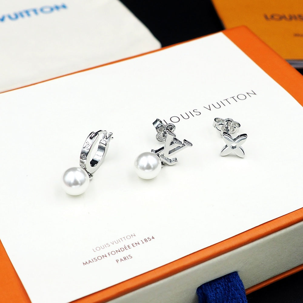 18K Louis Vuitton Monogram Pearls Earrings