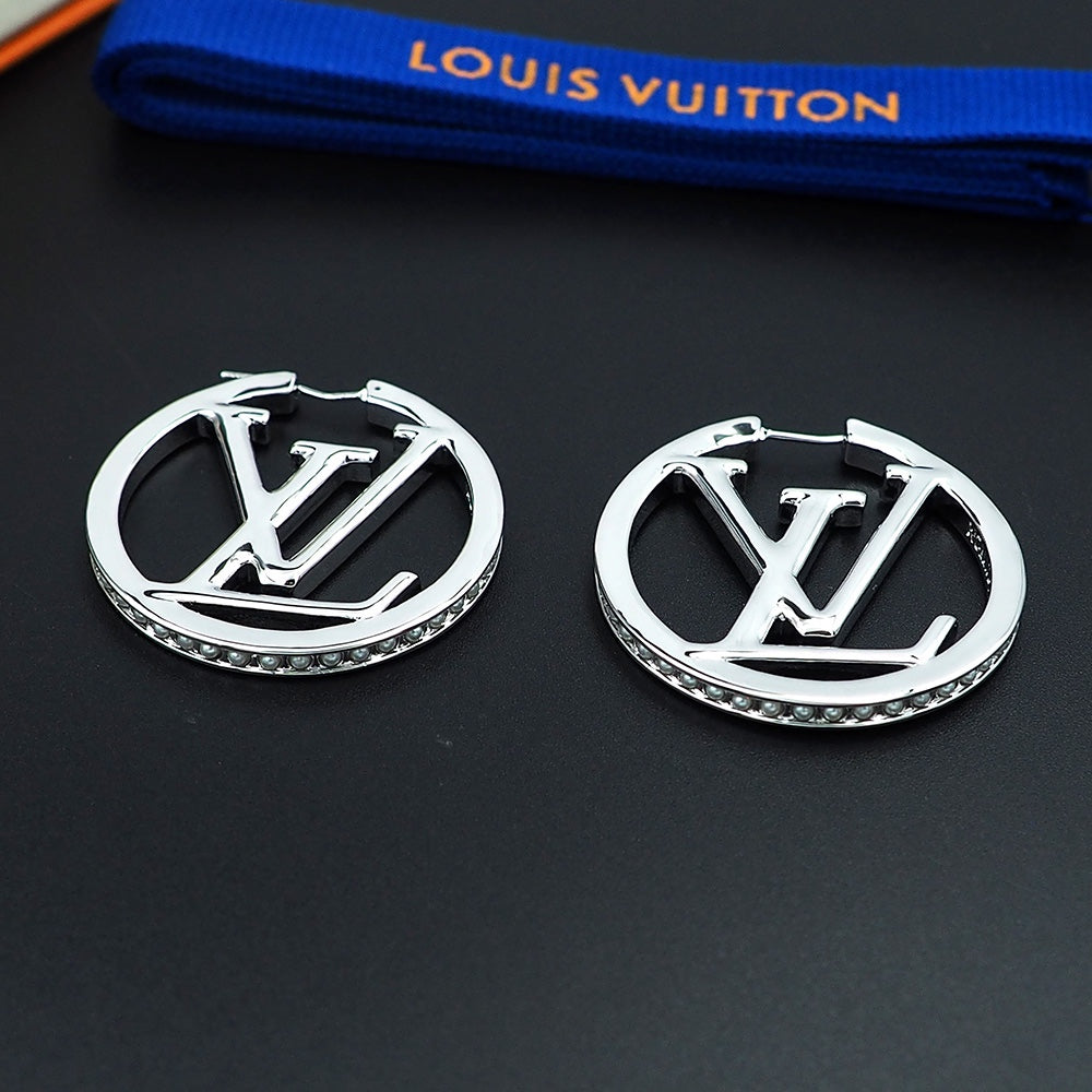 18K Louis Vuitton Louise Pearls Earrings