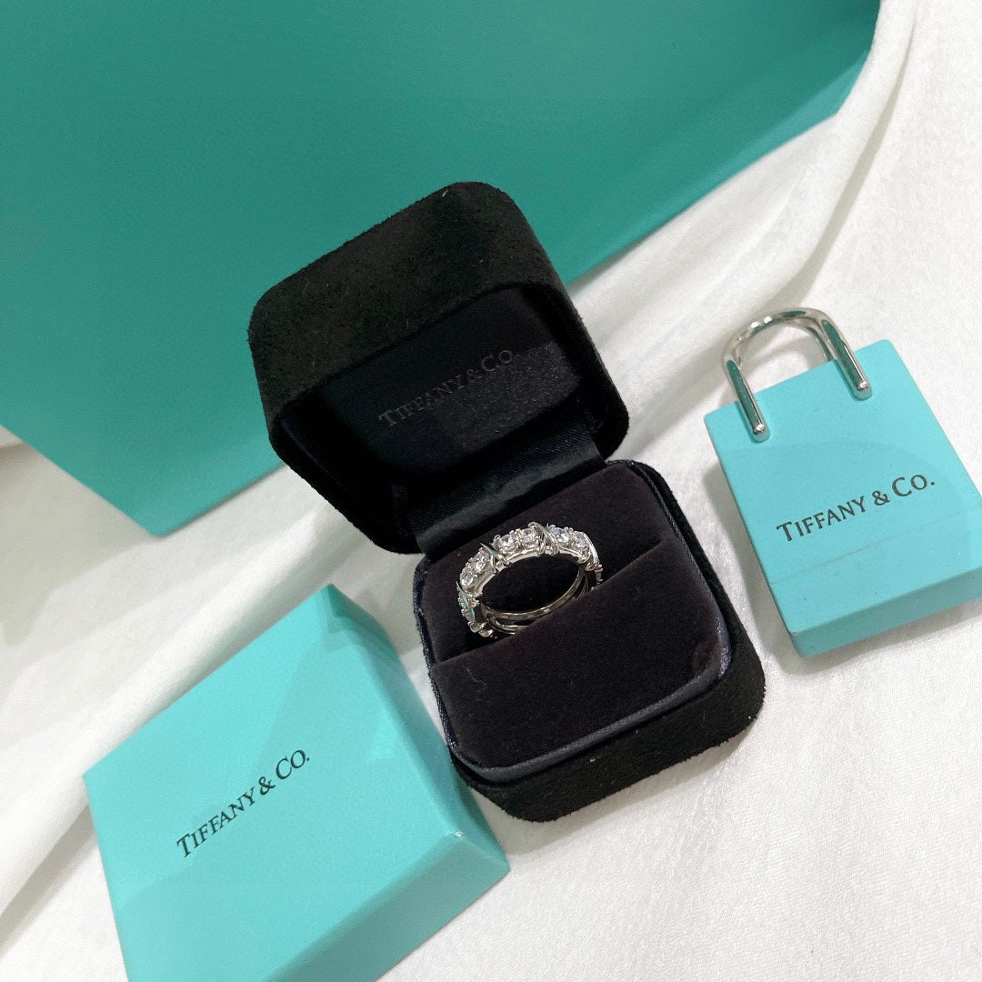 18K Tiffany Schlumberger Eighteen Stone Ring
